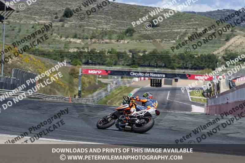 cadwell no limits trackday;cadwell park;cadwell park photographs;cadwell trackday photographs;enduro digital images;event digital images;eventdigitalimages;navarra;no limits trackdays;peter wileman photography;racing digital images;trackday digital images;trackday photos